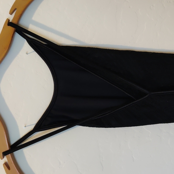 Arden B-Classy LaceDress - Picture 3 of 7